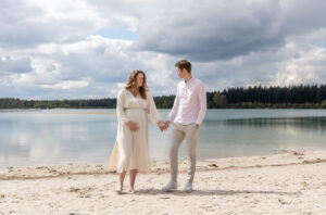 Zwangerschap Zwanger zwangerschapsshoot Fotoshoot natuur buitenlocatie